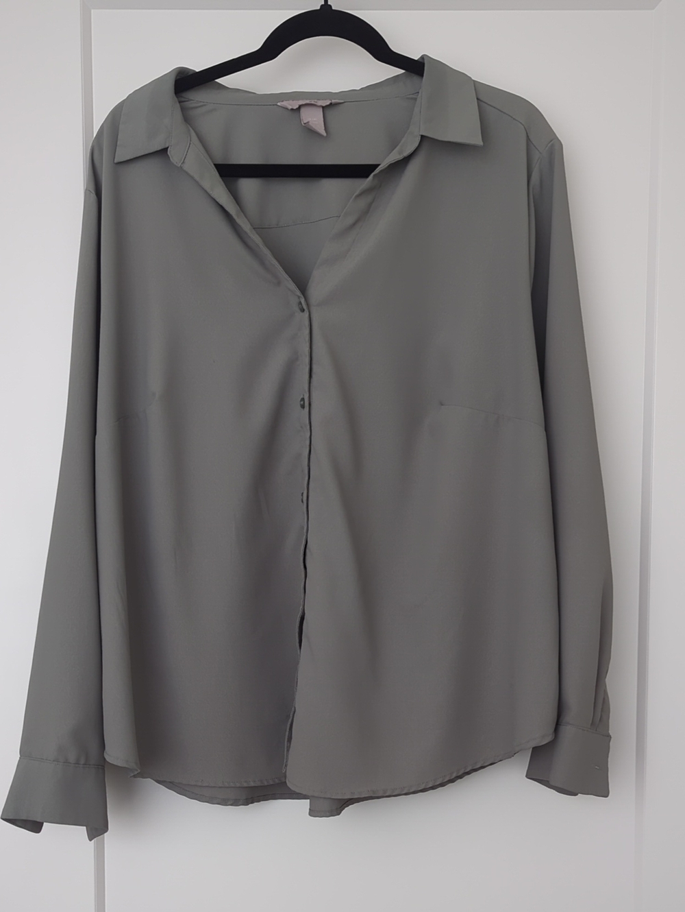 H&M Men's Long-Sleeve Button-Down Shirt – Sage Gray